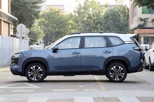 Mazda CX-5 có đối thủ mạnh, mẫu SUV tiệm cận cỡ D thiết kế vuông vức, nội thất đẳng cấp sắp bán tại Việt Nam: Giá ‘rẻ như cho’ không?
