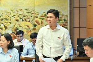 Mua bán xe máy cũ không nên bắt buộc phải công chứng
