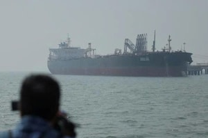 'Cú sốc' eo biển Hormuz chia đôi Trung Đông: Nước thu tiền tỷ, nước mất tới 75% doanh thu dầu