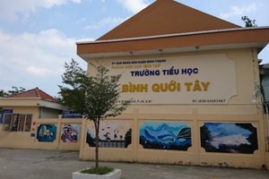 Hơn 100 học sinh ở một trường tại TPHCM có biểu hiện sức khỏe bất thường