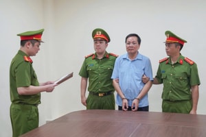 Khởi tố, bắt giam Giám đốc, Hiệu trưởng, kế toán 'ăn chặn' tiền trợ cấp cho người tâm thần, người khuyết tật