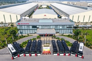 Hãng xe Kim Long Motor bàn giao lô xe buýt 'made in Vietnam' cho doanh nghiệp du lịch có tiếng tại TP. HCM