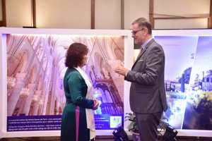 Hiệu trưởng một đại học tại Việt Nam nhận phần thưởng danh giá của Chính phủ Pháp