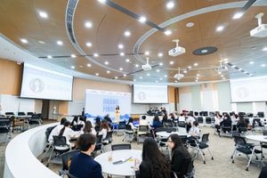 Dự án bảo tồn di sản nghề thủ công giành giải Quán quân tại Chung kết VNEC 2026 do VinUni tổ chức