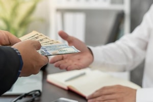 Công ty chuyển nhầm 4 tỷ tiền lương, nhân viên từ chối trả và cái kết bất ngờ