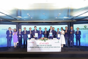 Vietcombank bắt tay MobiFone: ‘Nếu hạ tầng viễn thông là mạch kết nối, tài chính là dòng chảy giá trị’