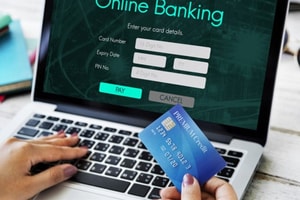 Hơn 688.000 tài khoản, ví điện tử, thẻ ngân hàng bị 'gắn cờ đỏ' cảnh báo rủi ro giao dịch