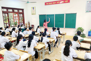 Từ 15/5, giáo viên được phép dạy thêm ngoài trường: Ai được áp dụng? Điều kiện cụ thể ra sao?