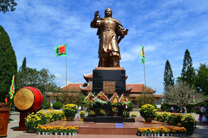 Vị hoàng đế duy nhất từng được đặt tên cho 25 xã, phường ở Việt Nam, là nhà quân sự tài ba nhưng đoản mệnh