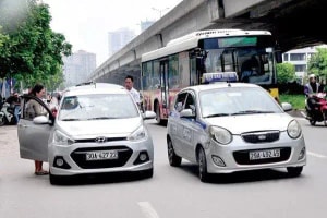 Đề xuất xử phạt đến 14 triệu đồng đối với tài xế ô tô biển trắng thực hiện hành vi này