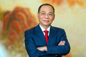 Tỷ phú Phạm Nhật Vượng phát lệnh bán 300.000 xe điện, VinFast tăng vốn vượt 90.000 tỷ củng cố tiềm lực