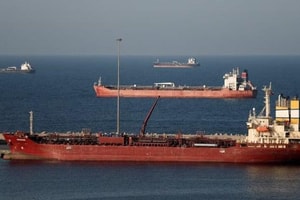 Tàu chở dầu âm thầm rời Iran, Mỹ huy động 10.000 binh sĩ phong tỏa đường biển để chặn bắt