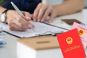 Sổ đỏ bị rách lại phát hiện sai sót, có được cấp đổi sổ mới không?