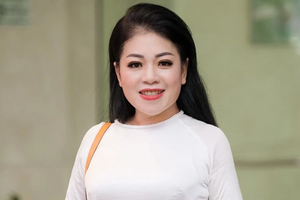 Ca sĩ được mệnh danh là 'Nữ hoàng nhạc đỏ' của Việt Nam, sở hữu bằng Tiến sĩ, giảng viên trường nhạc uy tín nhất cả nước