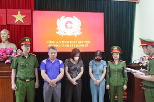 Sau vụ thịt lợn nhiễm dịch tuồn vào trường học, một hiệu trưởng bị bắt