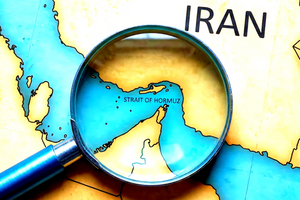 Nóng: Iran lại đóng cửa eo biển Hormuz