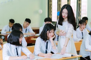 Mỗi sinh viên sẽ được nhận số tiền 800.000 đồng/tháng từ ngân sách từ nay đến 2030: Chi tiết đối tượng được hưởng, ngành học cụ thể ra sao và áp dụng tại địa phương nào?