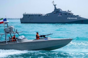 Iran tuyên bố duy trì kiểm soát eo biển Hormuz