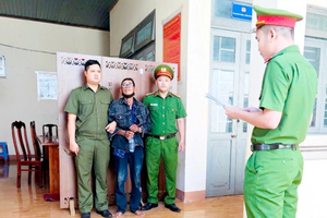 Bắt khẩn cấp đối tượng 19 tiền án Bình ‘chôm’, 66 tuổi