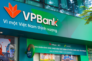 Thu nhập nhân viên VPBank mua được hơn 2 chỉ vàng/tháng
