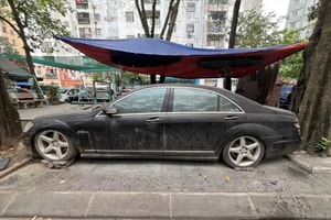 Siêu xe Mercedes-AMG S63 bị bỏ quên 10 năm trên vỉa hè Hà Nội cuối cùng đã 'lộ thân phận'