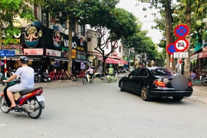 Từ nay, tài xế 'đi nhầm' kiểu này sẽ bị phạt tối đa 22 triệu đồng, trừ điểm GPLX mức cao nhất