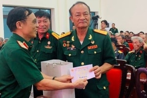 Mỗi năm nghỉ hưu sớm được trợ cấp 5 tháng tiền lương, không trừ tỷ lệ lương hưu: Danh sách các nhóm đối tượng được hưởng và thời điểm áp dụng