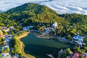 Việt Nam sẽ hình thành trung tâm du lịch nghỉ dưỡng sinh thái núi và hành hương, tọa lạc tại ‘nóc nhà miền Tây’