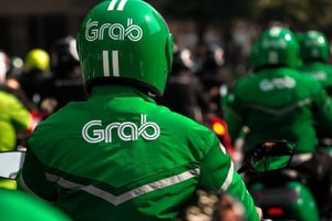 Grab giải thích về việc bất ngờ tăng hàng loạt phí dịch vụ tại Việt Nam