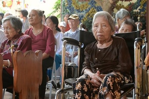 Từ 2026, hàng trăm nghìn người tại thành phố này được nhận 975.000 đồng/tháng: Ngoài đủ tuổi, cần phải đáp ứng điều kiện gì?