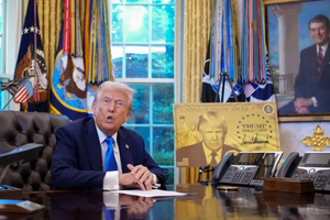 Thẻ vàng triệu đô của ông Trump gây sốc: Cả nước Mỹ mới cấp đúng 1 người