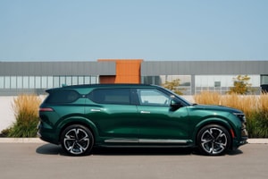 Doanh nhân Việt quyết định đổi xe sang Đức chọn SUV điện VinFast VF 9: Đưa ra nhận xét rất lạ