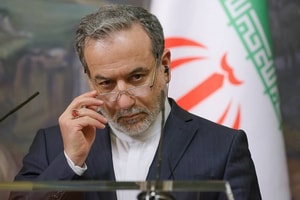 Iran gửi đề xuất mới cho Mỹ: Mở eo biển, hoãn đàm phán hạt nhân