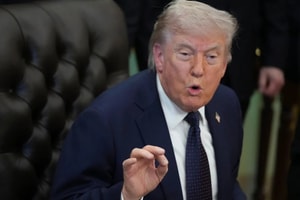 Tổng thống Mỹ Trump cảnh báo đường ống dẫn dầu Iran ‘có thể nổ tung trong vòng ba ngày’