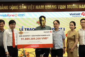 Người đàn ông trúng gần 92 tỷ Vietlott là doanh nhân ở Ninh Bình, tiết lộ bí quyết trúng giải 'khủng'
