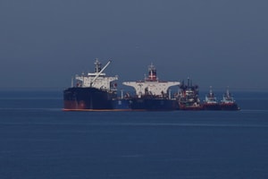 Siêu tàu vượt nửa vòng trái đất chở 900.000 thùng dầu Mỹ, tiến thẳng đến một quốc gia châu Á sau 35 ngày lênh đênh trên biển