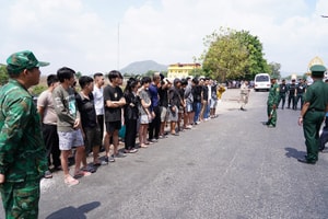 Tiếp nhận 33 ‘Việt kiều’ do Campuchia trao trả