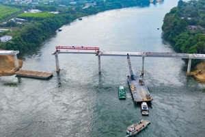 Ngày mai, chính thức hợp long cầu phục vụ thủy điện lớn nhất miền Nam, góp phần xóa bỏ bến phà hoạt động nhiều năm