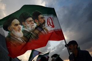 Iran dọa giáng 'đòn đau' nếu Mỹ nối lại các cuộc tấn công