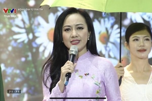 BTV nổi tiếng Đài VTV có bố là nhà sáng chế lẫy lừng, mẹ từng là giảng viên đại học, U50 xinh đẹp, hạnh phúc bên chồng doanh nhân kín tiếng