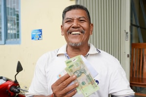 Mỗi người sẽ được nhận 300.000 đồng, áp dụng luôn từ nay 2026: Chi tiết nhóm đối tượng được hưởng, điều kiện bắt buộc và có thêm khoản nào khác không?