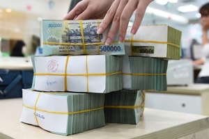 Lãi suất huy động tiếp tục giảm