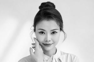 Nữ MC nổi tiếng từng dẫn hơn 3.000 đám cưới qua đời ở tuổi 37