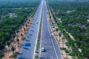 Tuyến đường ven biển 2.000 tỷ nối đến sân bay rộng bậc nhất Việt Nam đối diện khó khăn lớn