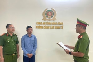 Khởi tố một nguyên cán bộ xã chiếm đoạt tiền từ thiện hỗ trợ thiên tai của người dân