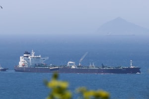 Reuters: UAE bí mật đưa tàu chở dầu qua eo biển Hormuz