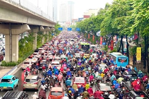 Thông tin mới về vùng phát thải thấp Hà Nội từ 1/7: Xe máy xăng cá nhân chưa bị cấm lưu thông