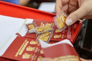 Giá vàng hôm nay (8/5): Vàng giữ trên 167 triệu đồng/lượng, giới đầu tư chờ diễn biến mới