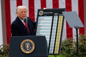 Tòa án Mỹ chặn sắc lệnh áp thuế nhập khẩu toàn cầu 10% của Tổng thống Trump