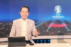 BTV nổi tiếng VTV hướng dẫn các sĩ tử ôn thi tốt nghiệp THPT: Con trai của nhà Toán học lừng danh, từng là Thủ khoa của các Thủ khoa